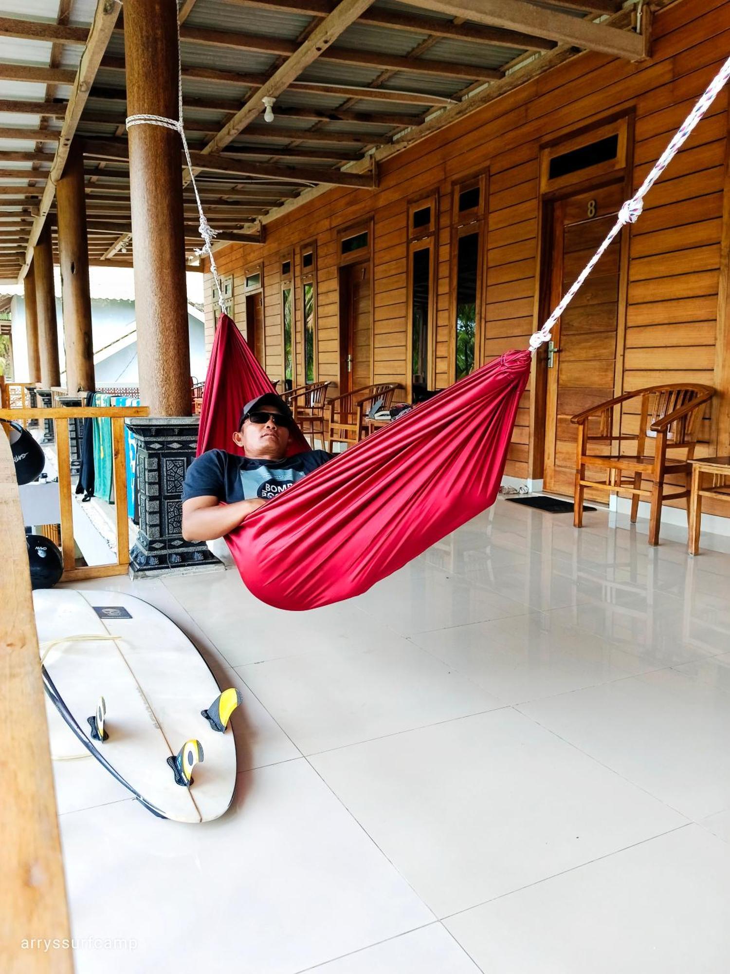 Arrys Watukarung Surfcamp Ξενοδοχείο Kalak Εξωτερικό φωτογραφία