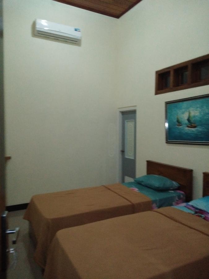 Arrys Watukarung Surfcamp Ξενοδοχείο Kalak Εξωτερικό φωτογραφία